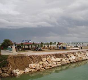 Superlage am neuen Hafen
