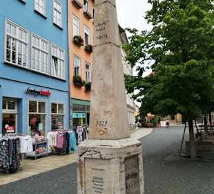 Alte Postmeilensäule