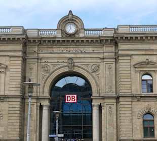 Am Hauptbahnhof von Magdeburg
