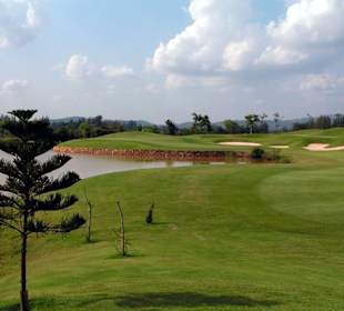 Tuscany Valley Golf Resort, Khao Yai