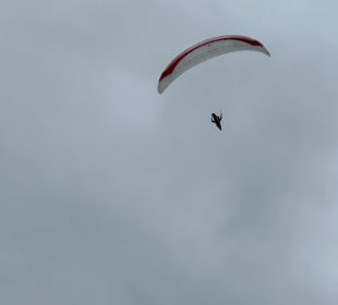 Tandem-Gleitschirmflug vom Nebelhorngipfel