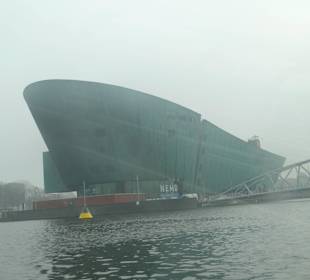 Амстердам. Центр Немо.