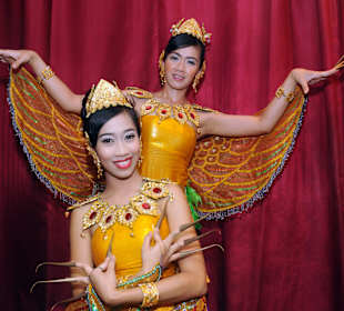 Tuesday Traditional Thau Dancing (free)