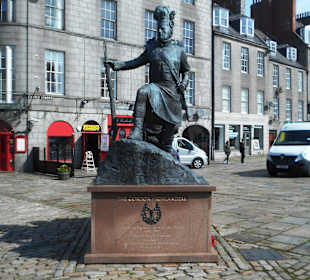 Gordon Highlanders Statue