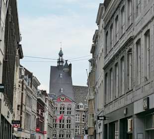 Die Grote Staat zwischen Tourist-Info und Vrijthof