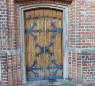 Seiteneingang zur Kirche