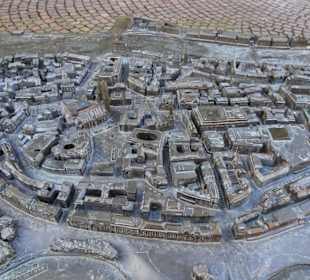 Ansichten vom Blinden-Stadtmodell Bremen 