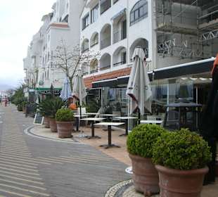 Blick auf die Hafenpromenade