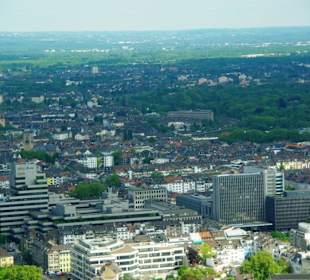 Vom Rheinturm runter verschiedene Fenster