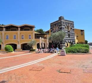 Die Piazza am Yachthafen von Porto Cervo