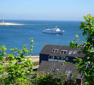 Bäderschiff vor Anker