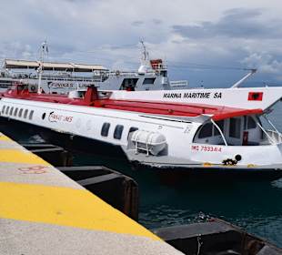 Überfahrt mit dem Tragflügelboot nach Albanien
