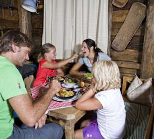 Berg der Sinne - Stärkung in der Hütte