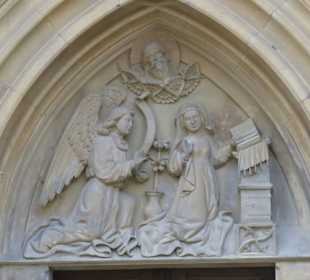 Fresken über dem Eingang