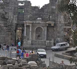 Ausgrabungen direkt vor der Haustür Can Garden Bungalows