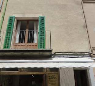 Kaffeepause im Cafè Elionor in der Carrer del Moll