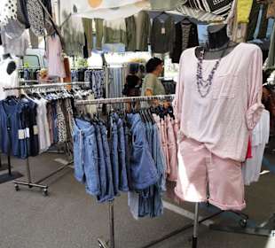 Rundgang über den Wochenmarkt von Limone