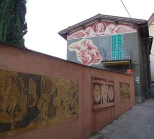 Kunstwerk auf Hauswand