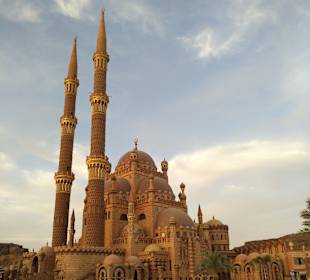 Die Moschee im Zentrum des Old Market