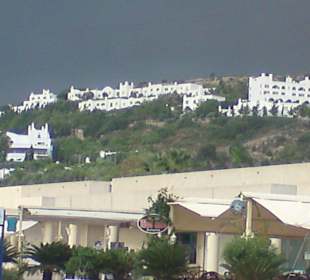 Auf dem Weg zum Shoppingcenter