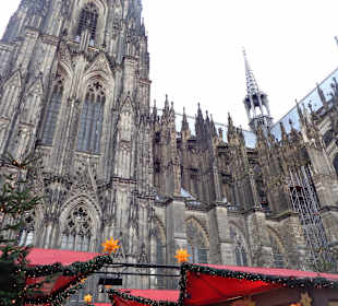 Blick auf den Dom vom Markt her