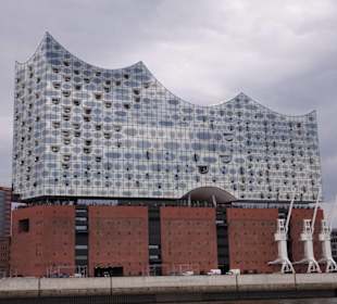 Die Elbphilharmonie, kurz die Elbphi...