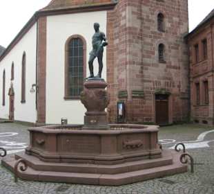 Schuster-Joss-Brunnen vor der Lutherkirche