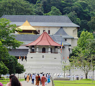 Tour mit Kamin Zahntempel, Kandy