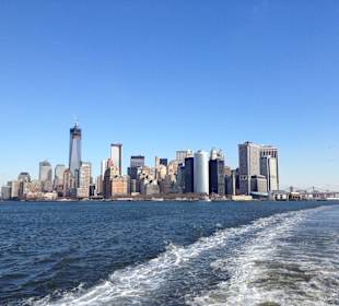 Blick auf Manhattan von der Fähre gesehen