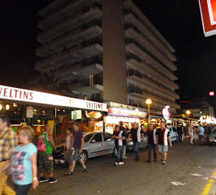 Schinkenstraße am Abend