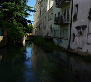 Direkt am Kanal