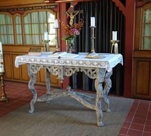 Der Altar der Pogumer Kirche