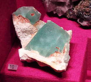 Exponate des Mineralogischen Museums