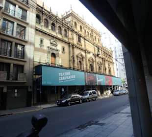 Rückfront des Theaters