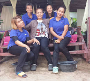 Nettes, kompetentes Massageteam von Peter Bar