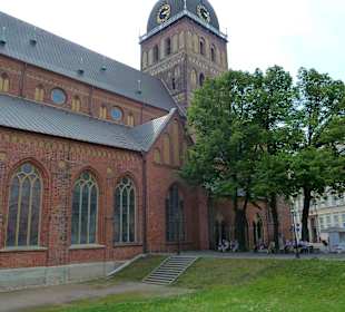 Dom von außen