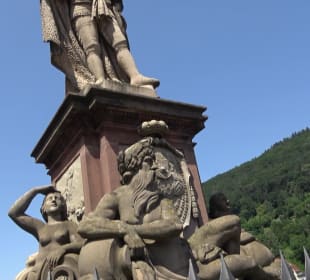 Statuen auf der Alten Brücke
