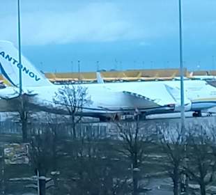 Flughafen Leipzig/Halle (LEJ)