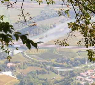 Ausblick vom Kreuzweg ins Etschtal