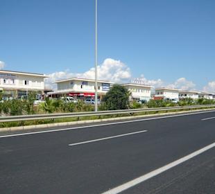 Der große Bazaar an der Schnellstraße