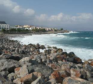 Po lewej hotel Maritimo