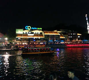 Clark Quay am Abend