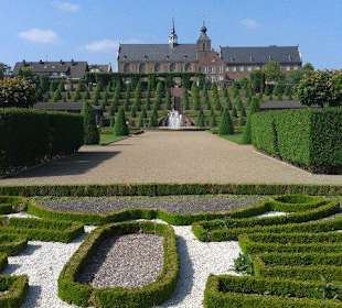 Sehr schöne Gartenanlage