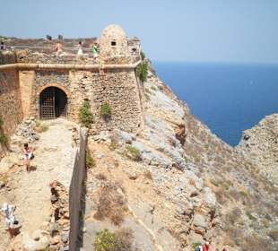 Eingang zur Burg-Ruine