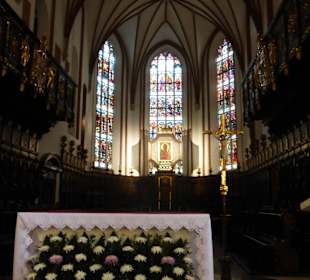 Hochaltar in der Johanneskathedrale