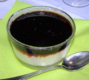Panna Cotta mit Caramellsauce