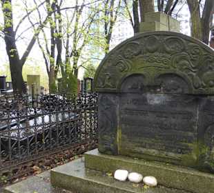 In einen der größten jüdischen Friedhöfe Europas