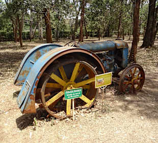 Alte Landmaschinen im Freigelände
