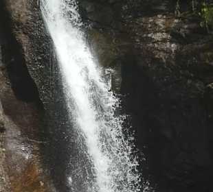 Wasserfall-Tour: beim Hochfall-Wasserfall