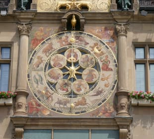 Kunstuhr am Rathaus (2)